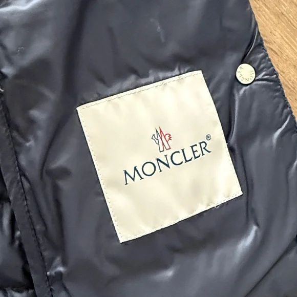 Moncler authentic Liane Gilet navy blue fitted girls down vest size 8A - Picture 6 of 10